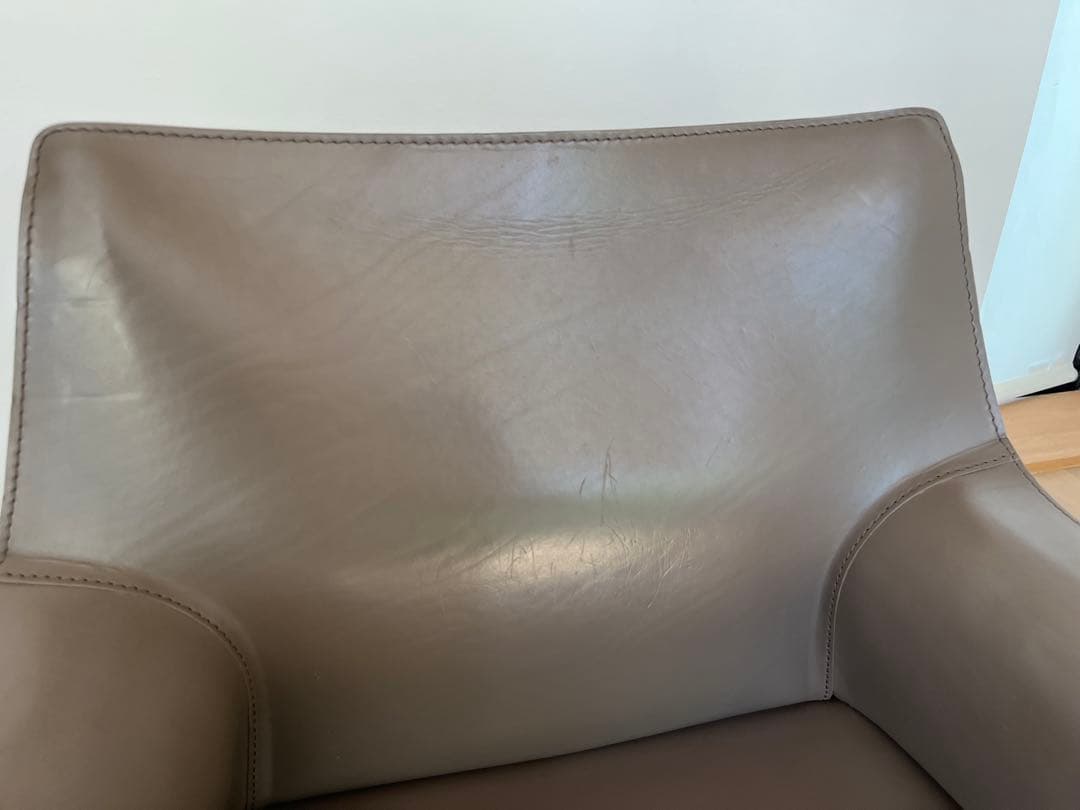 ルルド アームチェア