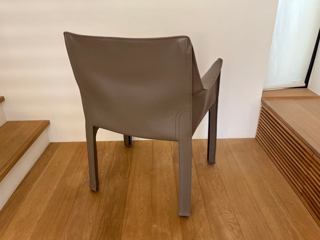 ルルド アームチェア