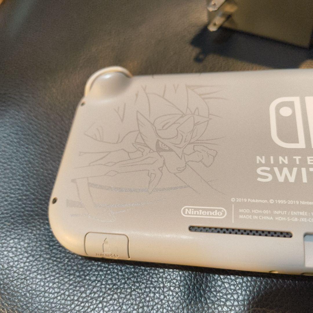 Nintendo Switch Lite ポケモンデザイン