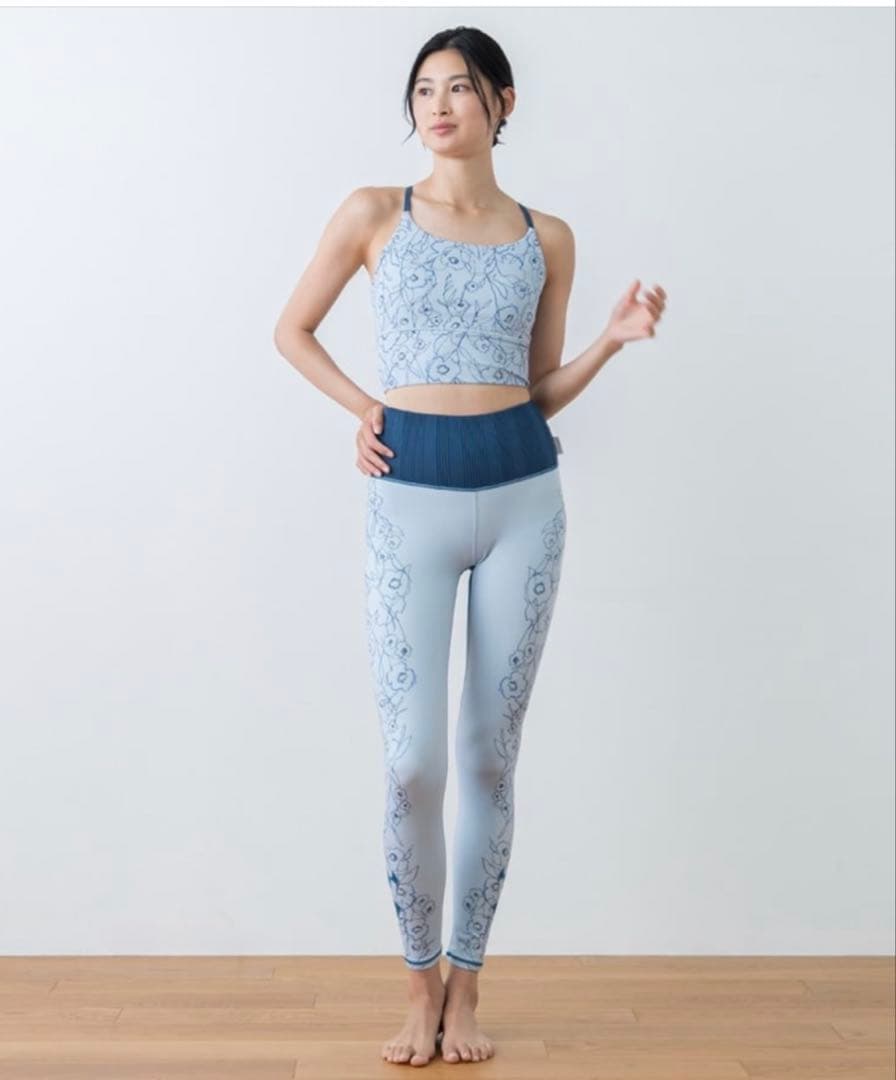 ドローイングフラワーセパレートタンクトップ レギンス Sサイズ