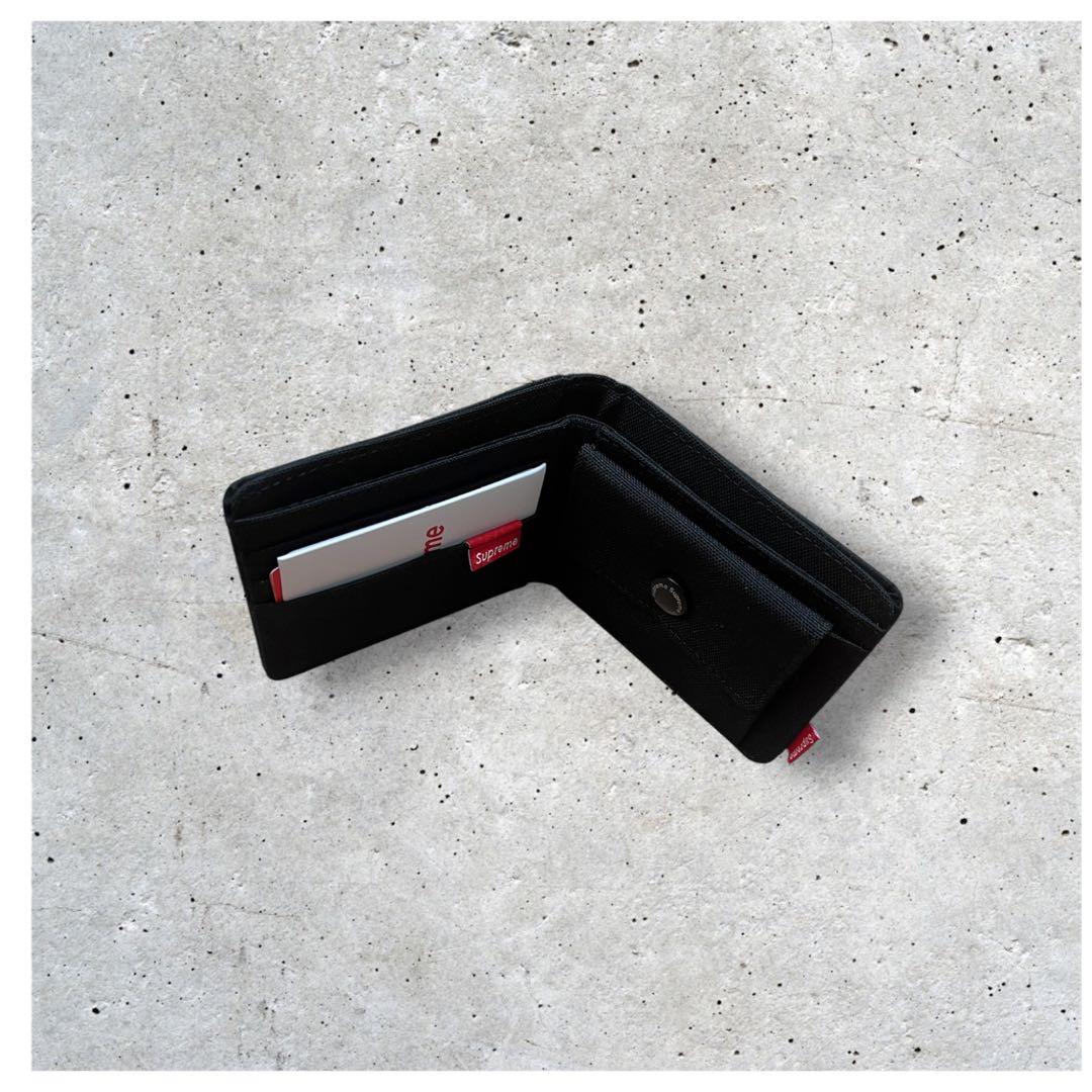 supreme 二つ折り財布 黒