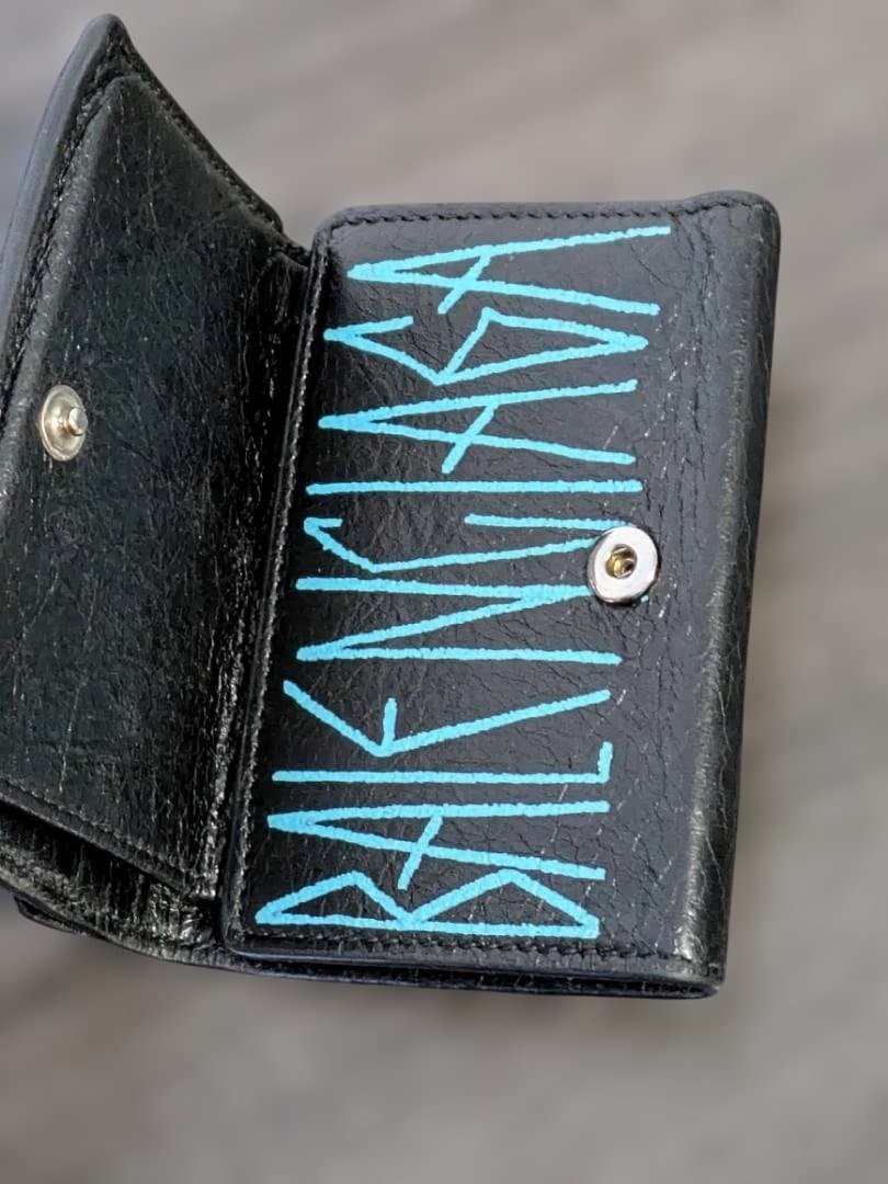 BALENCIAGA ペーパー ミニ ウォレット 三つ折り財布 グラフィティ 黒