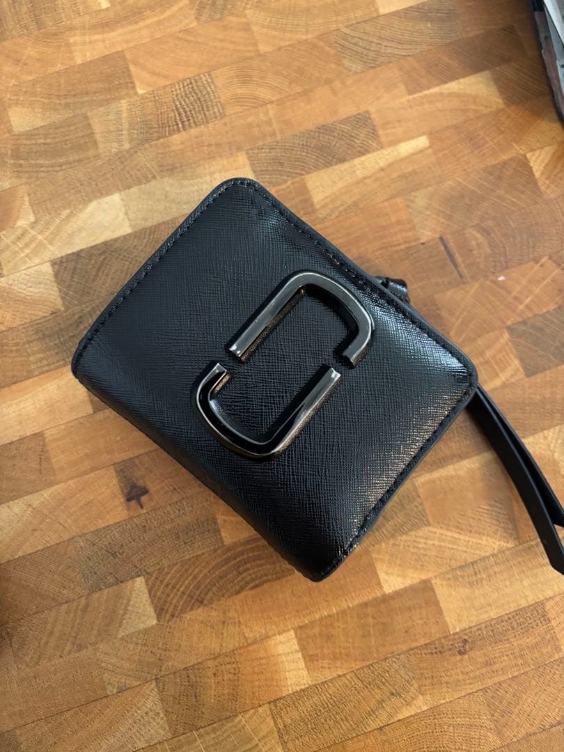 MARC JACOBS（マークジェイコブス）二つ折り財布