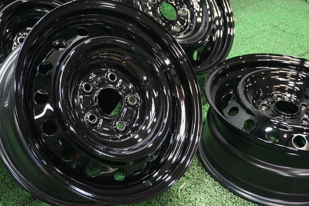 カスタムエディション　ヤリス　RAV4　オーリス　ヴォクシー　エスクァイア