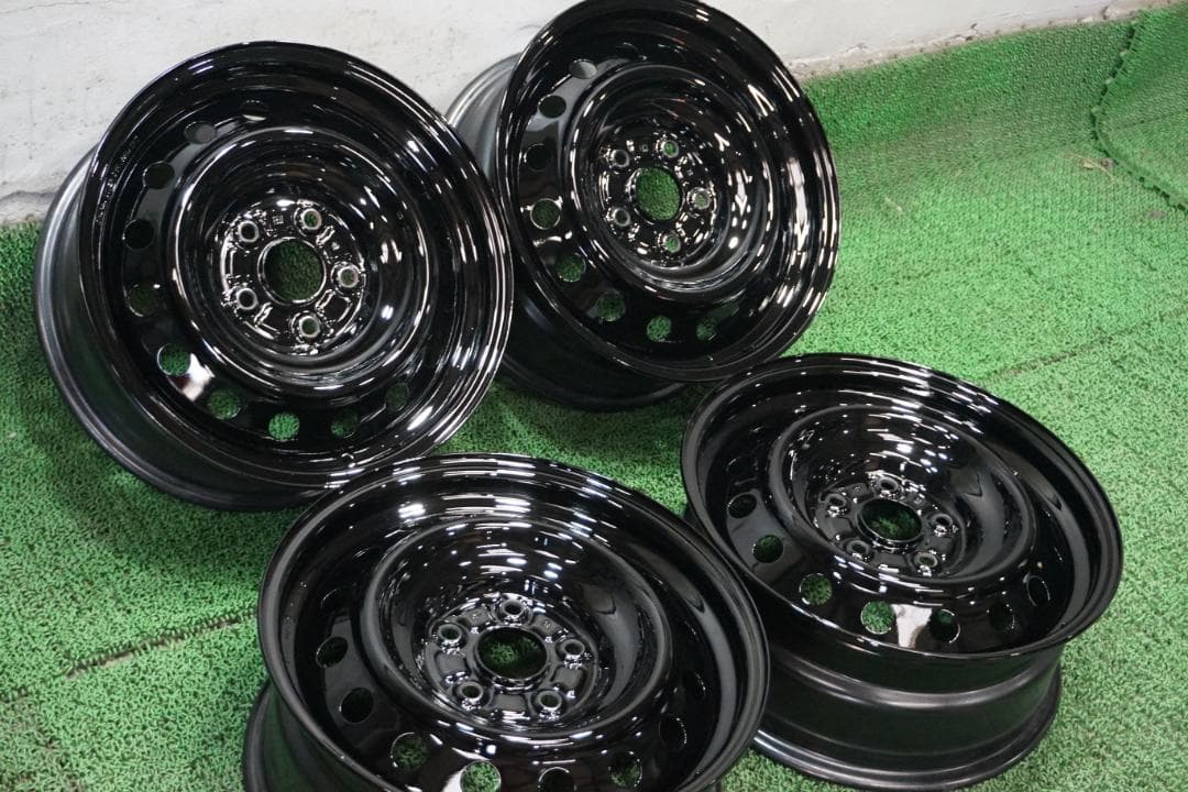 カスタムエディション　ヤリス　RAV4　オーリス　ヴォクシー　エスクァイア