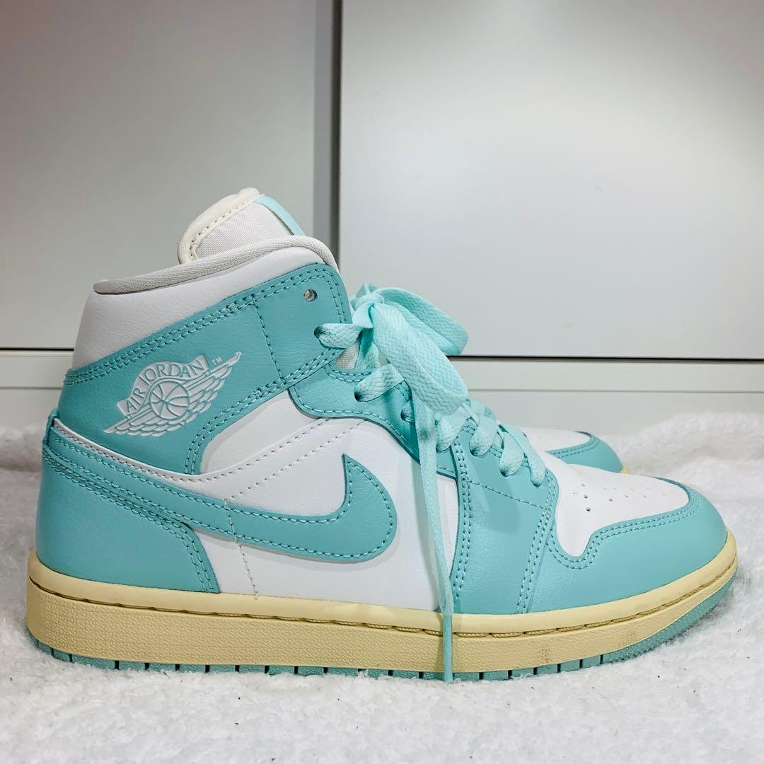 ⭐️美品ナイキ ウィメンズ エアジョーダン1 ミッド ライトデュー 24.5cm