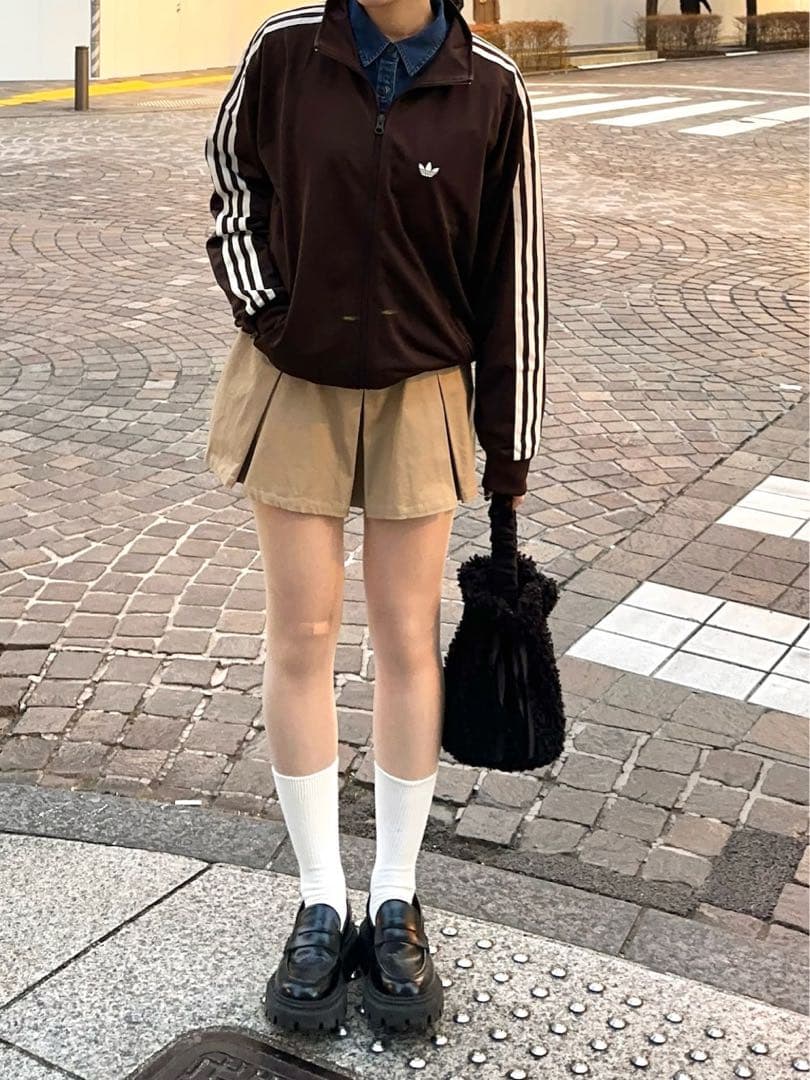 U143 2XSサイズ　トラックジャケット ジェンダーニュートラル ソリュン着用