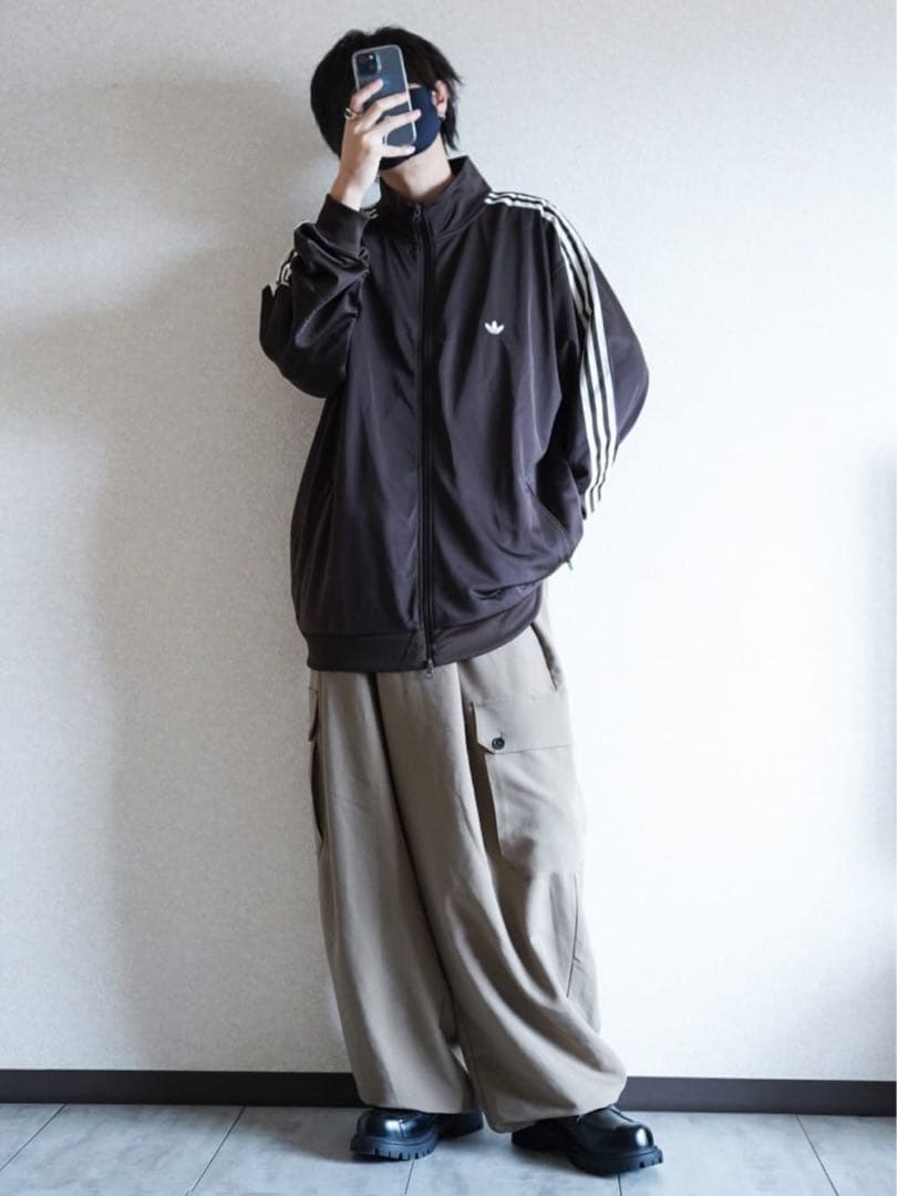 U143 2XSサイズ　トラックジャケット ジェンダーニュートラル ソリュン着用