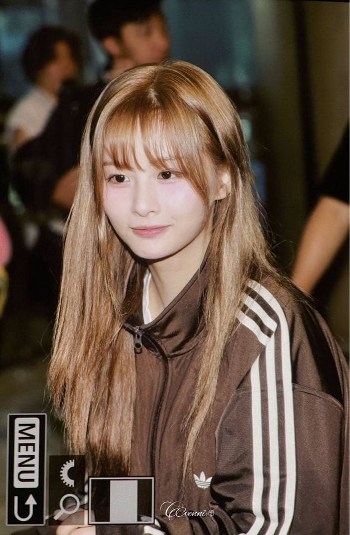 U143 2XSサイズ　トラックジャケット ジェンダーニュートラル ソリュン着用