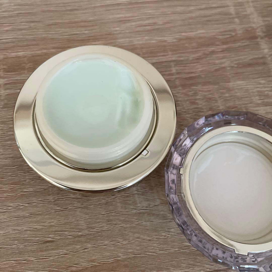 クレドポーボーテ　クレームコントゥールデジュー目もと用