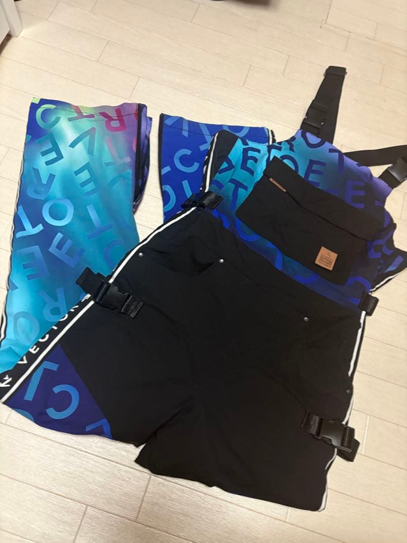 (専用)VECTOR マルチカラー スノーボードウェア 上下セット　XS