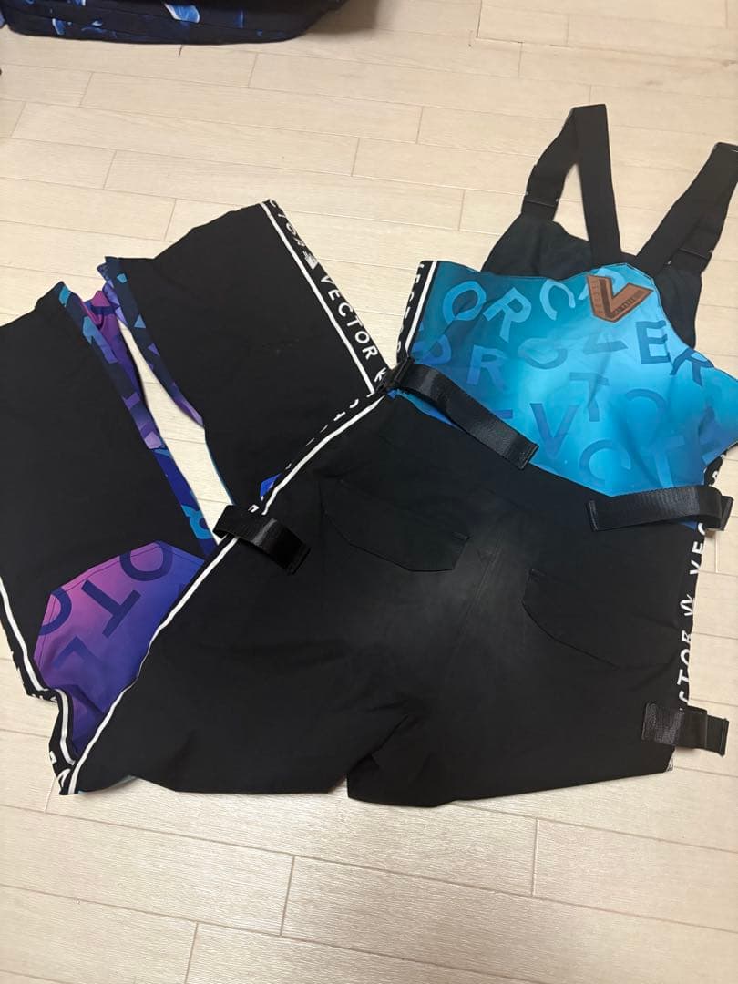 (専用)VECTOR マルチカラー スノーボードウェア 上下セット　XS