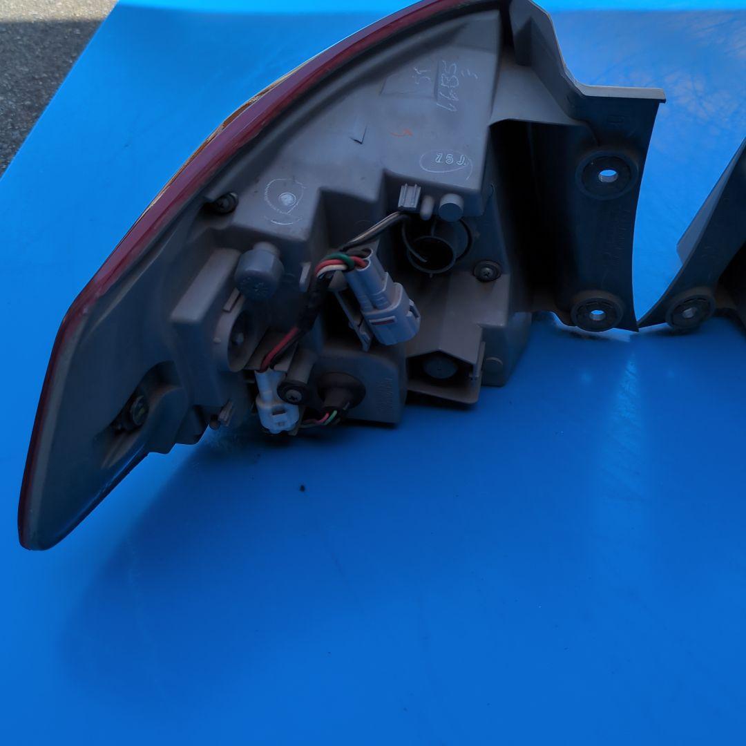 GRB/GRF テールランプ左右セット