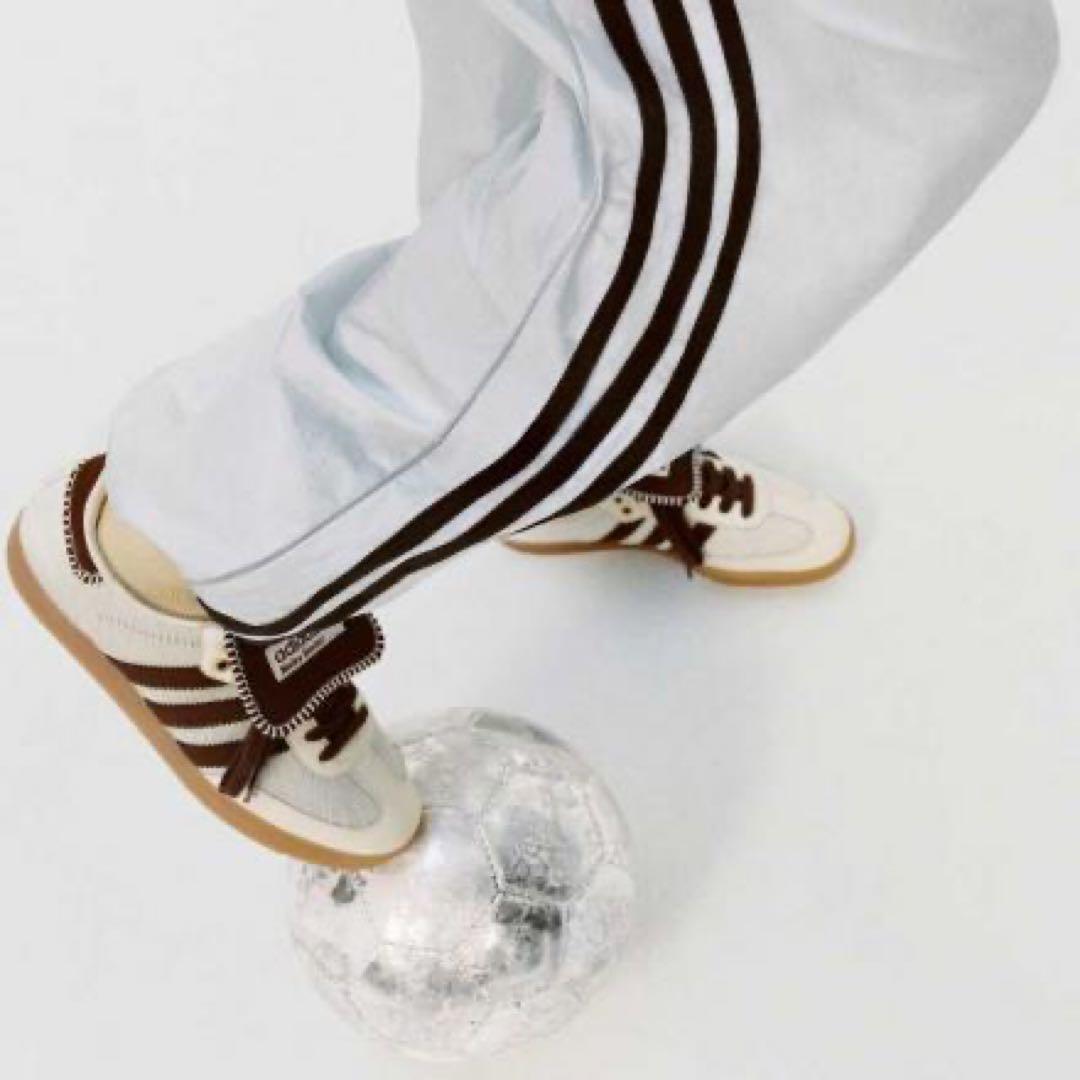 靴 adidas samba wales bonner