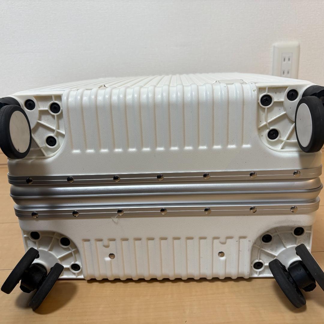 スーツケース 白 楽天 魔法小屋 TSAロック付き