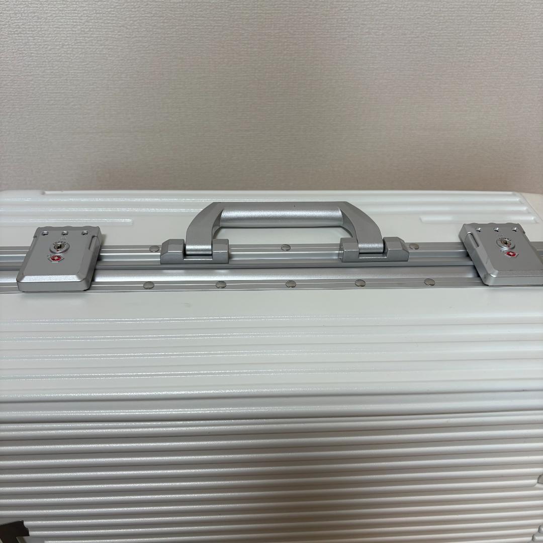 スーツケース 白 楽天 魔法小屋 TSAロック付き