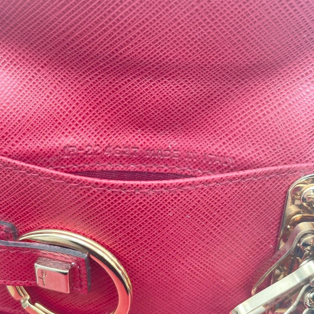 【美品】Ferragamo　フェラガモ　キーケース　６連　本革