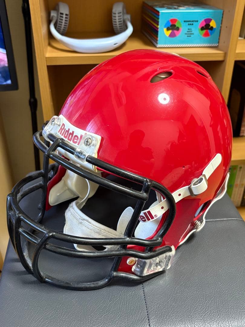 Riddell アメリカンフットボールヘルメット 赤【最終値下げ！】
