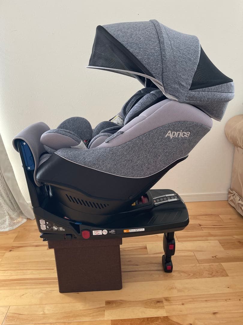 【美品】アップリカ クルリラAC 新生児チャイルドシート isofix