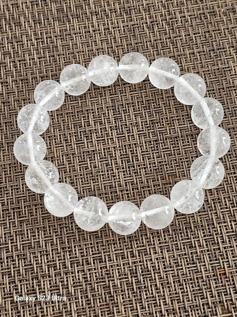 黒平産水晶１２mm１７玉ブレスレツト