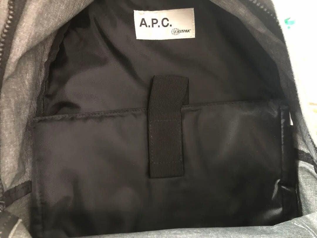 A.P.C. × EASTPAK グレー リュック・バックパック