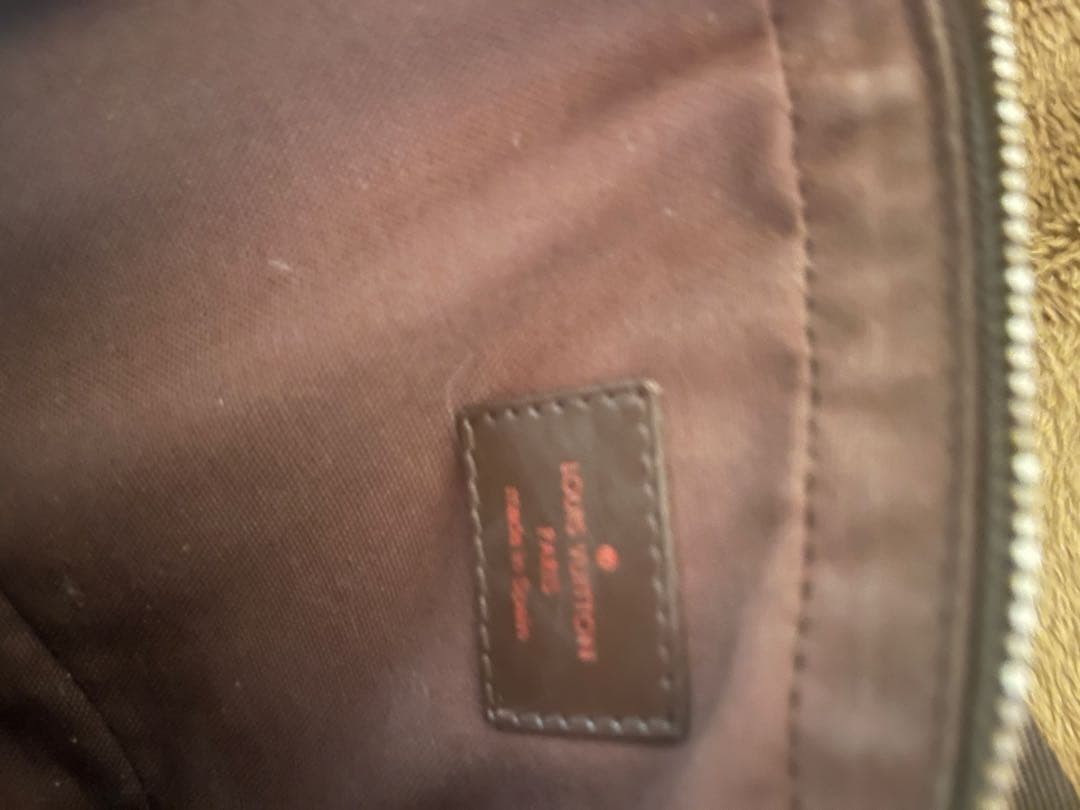 最終値引きFENDI TRYロゴ クラッチバッグ