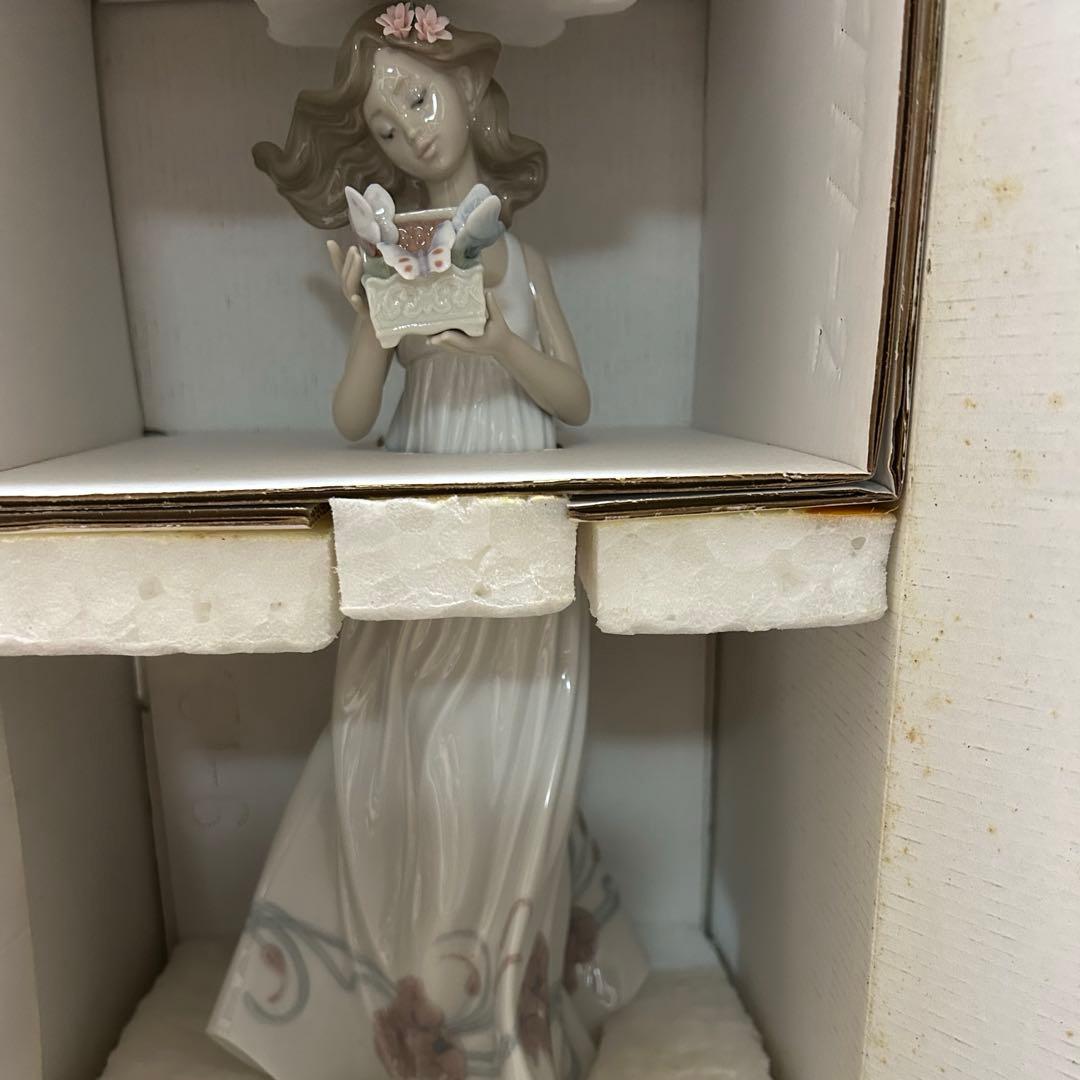 LLADRO リヤドロ 私の宝物 Butterfly Treasures 置物
