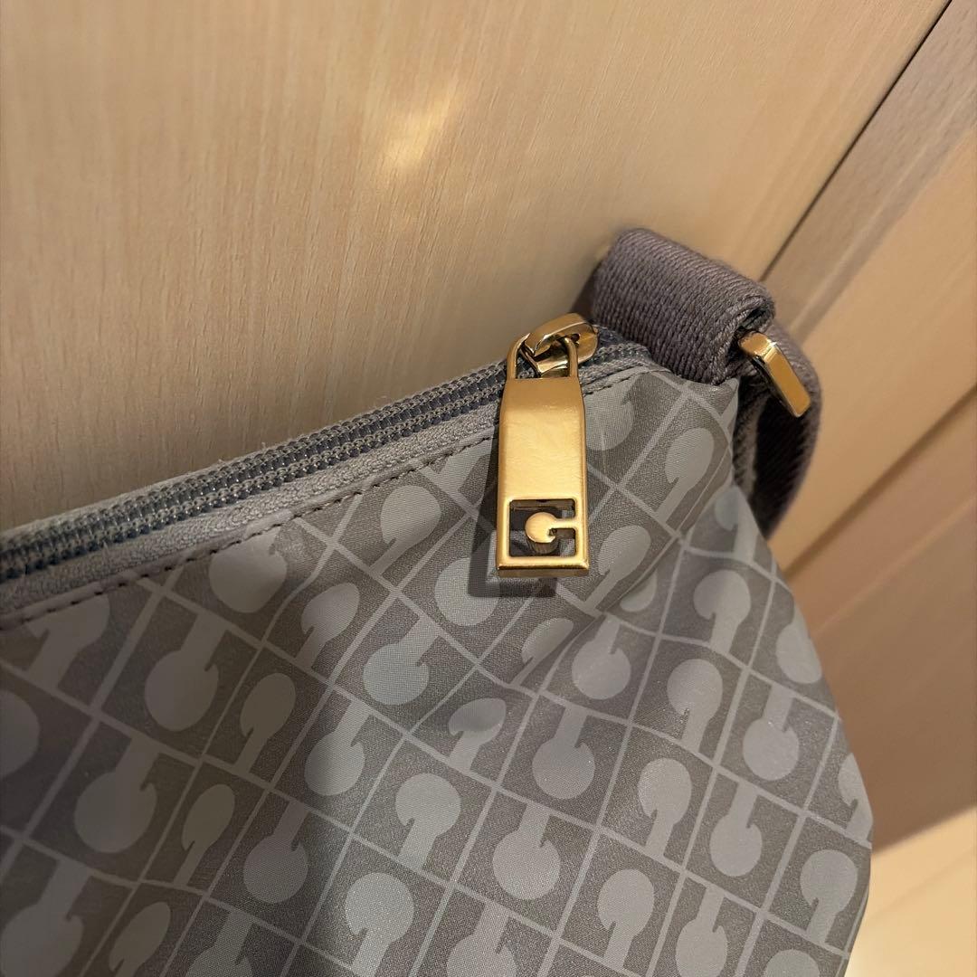 ゲラルディーニ　グレー ショルダーバッグ