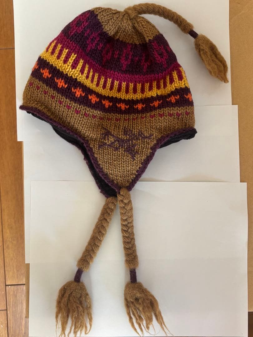 M*☆様 ARC’TERYX　ear flap 耳当て付ニット帽 ロゴ刺繍