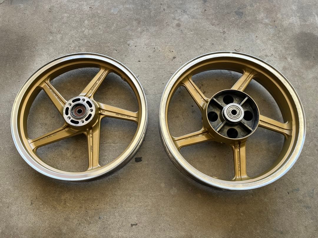 ゼファー400 前後ホイール　ハブ　ハブダンパー　送料込み