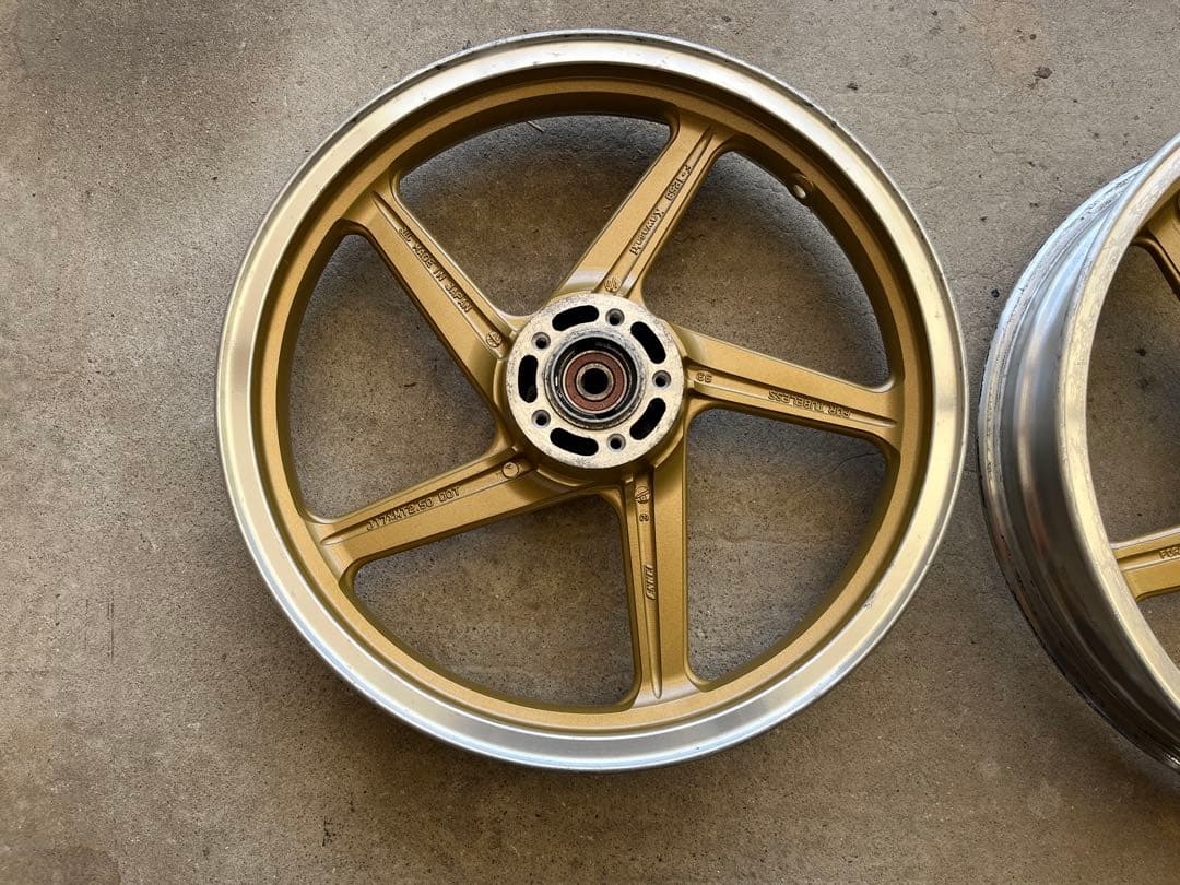 ゼファー400 前後ホイール　ハブ　ハブダンパー　送料込み