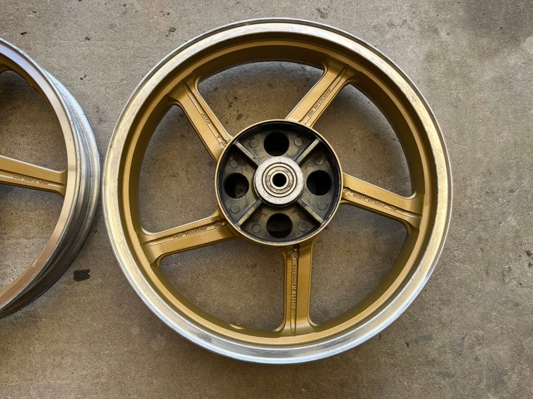 ゼファー400 前後ホイール　ハブ　ハブダンパー　送料込み