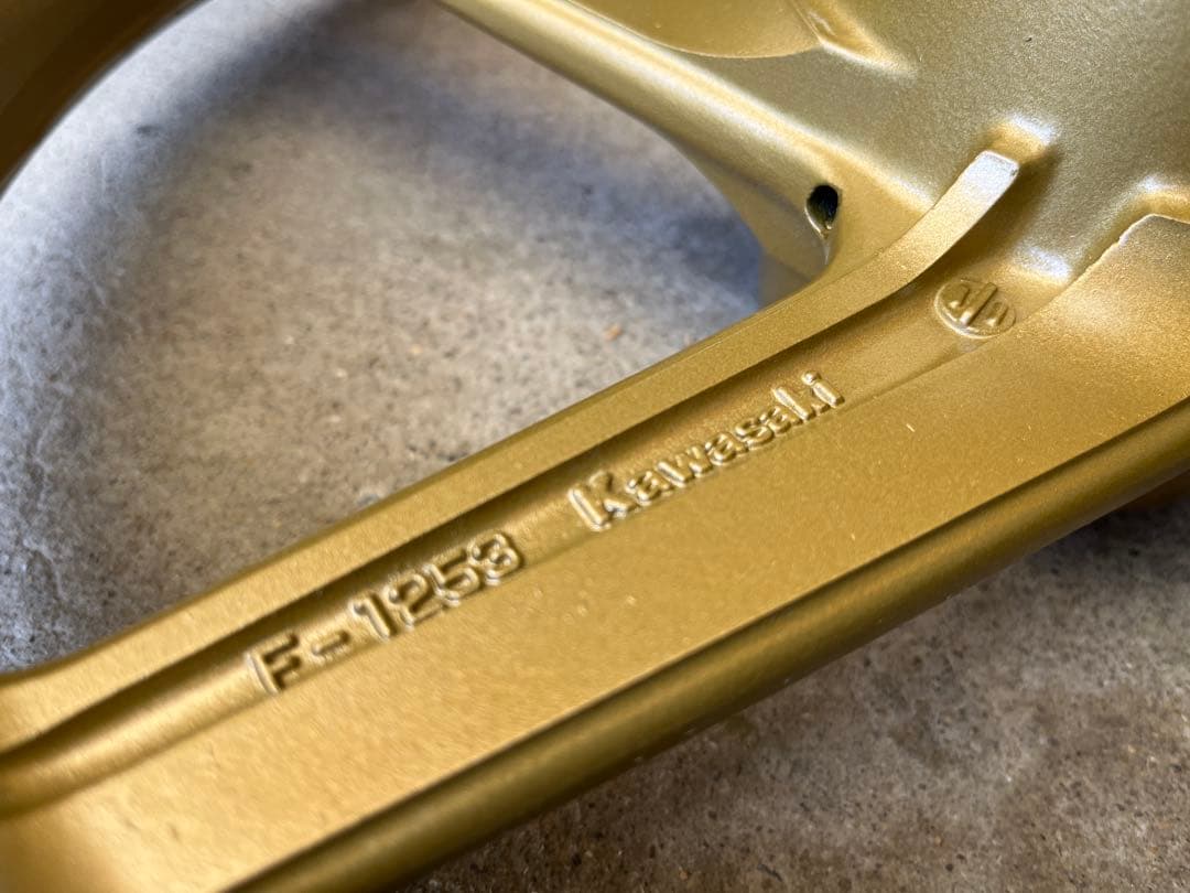 ゼファー400 前後ホイール　ハブ　ハブダンパー　送料込み