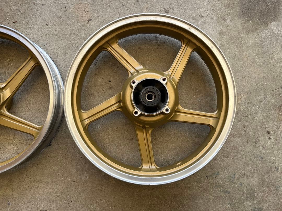 ゼファー400 前後ホイール　ハブ　ハブダンパー　送料込み