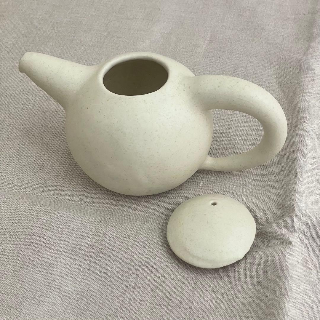 【希少品】　岩田圭介　白釉ポット　（大）