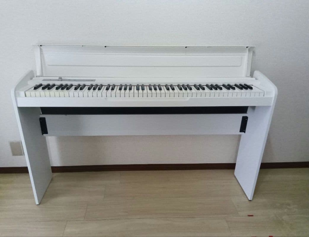 KORG　LP-180ホワイト（引き取り限定品）