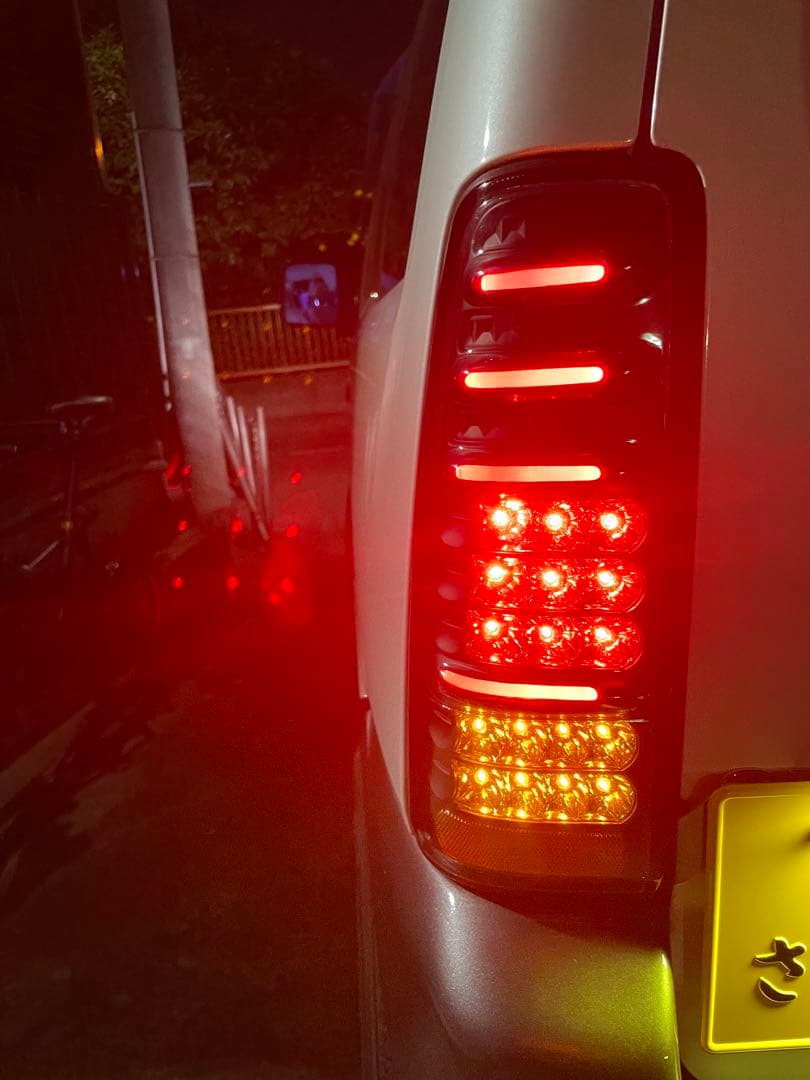 ジムニーjb23LEDテールランプ　エムブロ