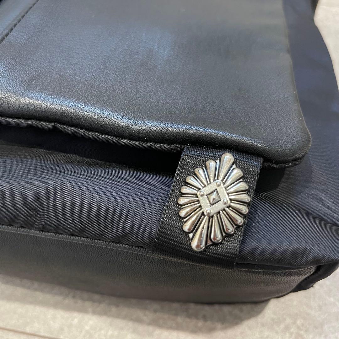 【希少】【完売品】イアパピヨネ メタルパーツショルダーバッグ