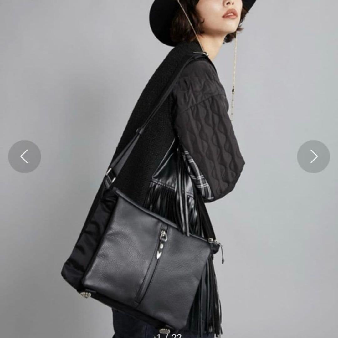 【希少】【完売品】イアパピヨネ メタルパーツショルダーバッグ