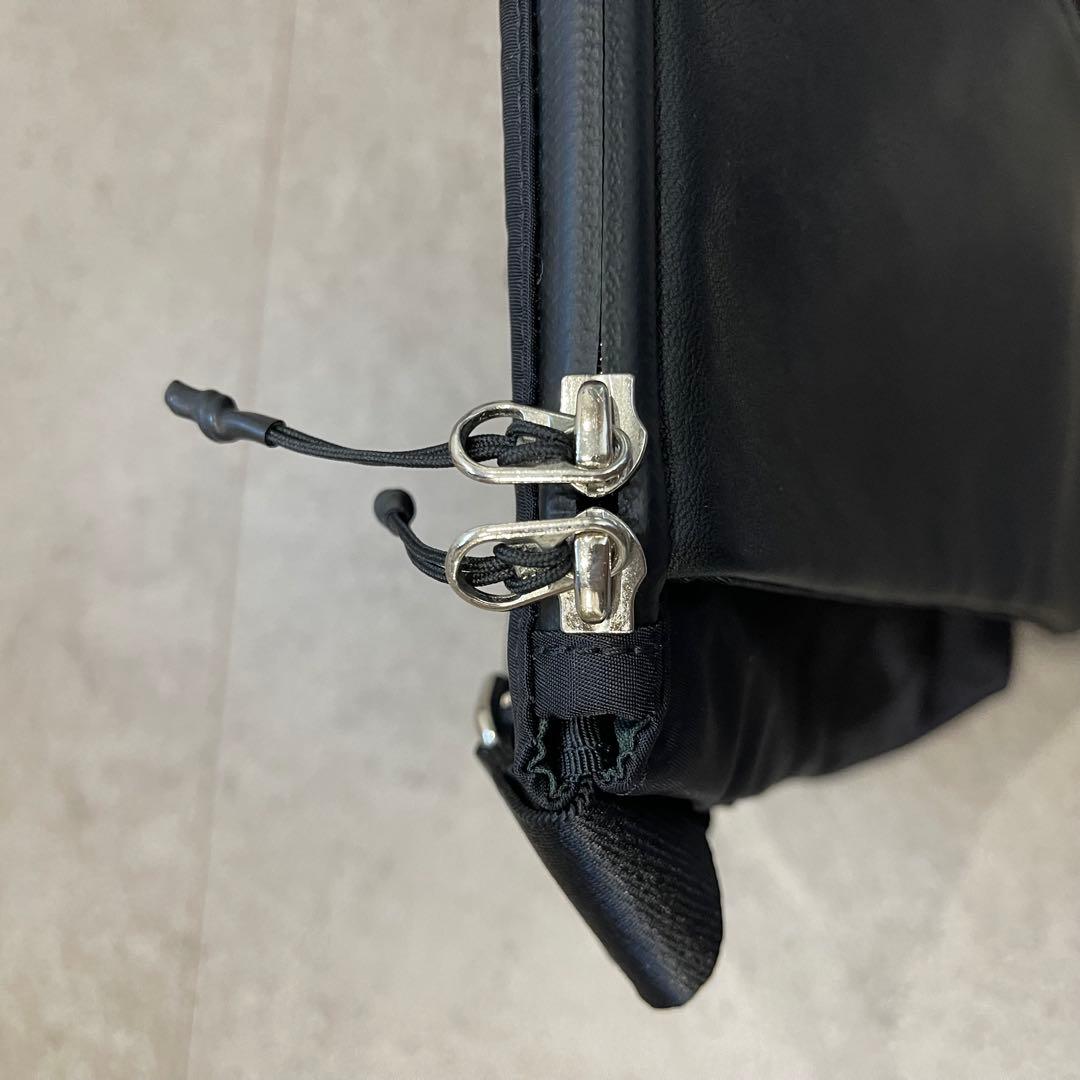 【希少】【完売品】イアパピヨネ メタルパーツショルダーバッグ