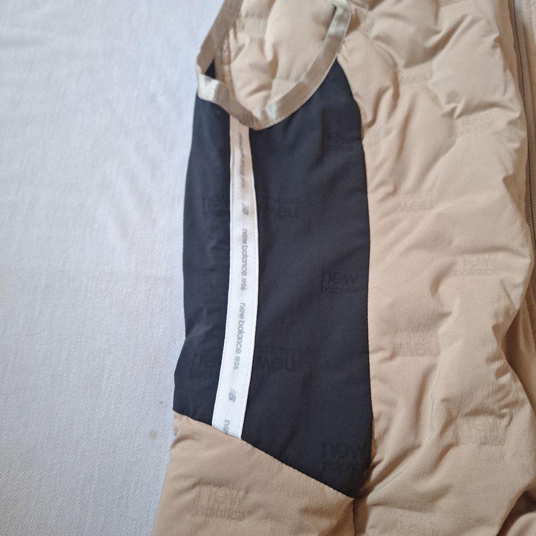 New Balance ベージュ ノースリーブダウンベスト
