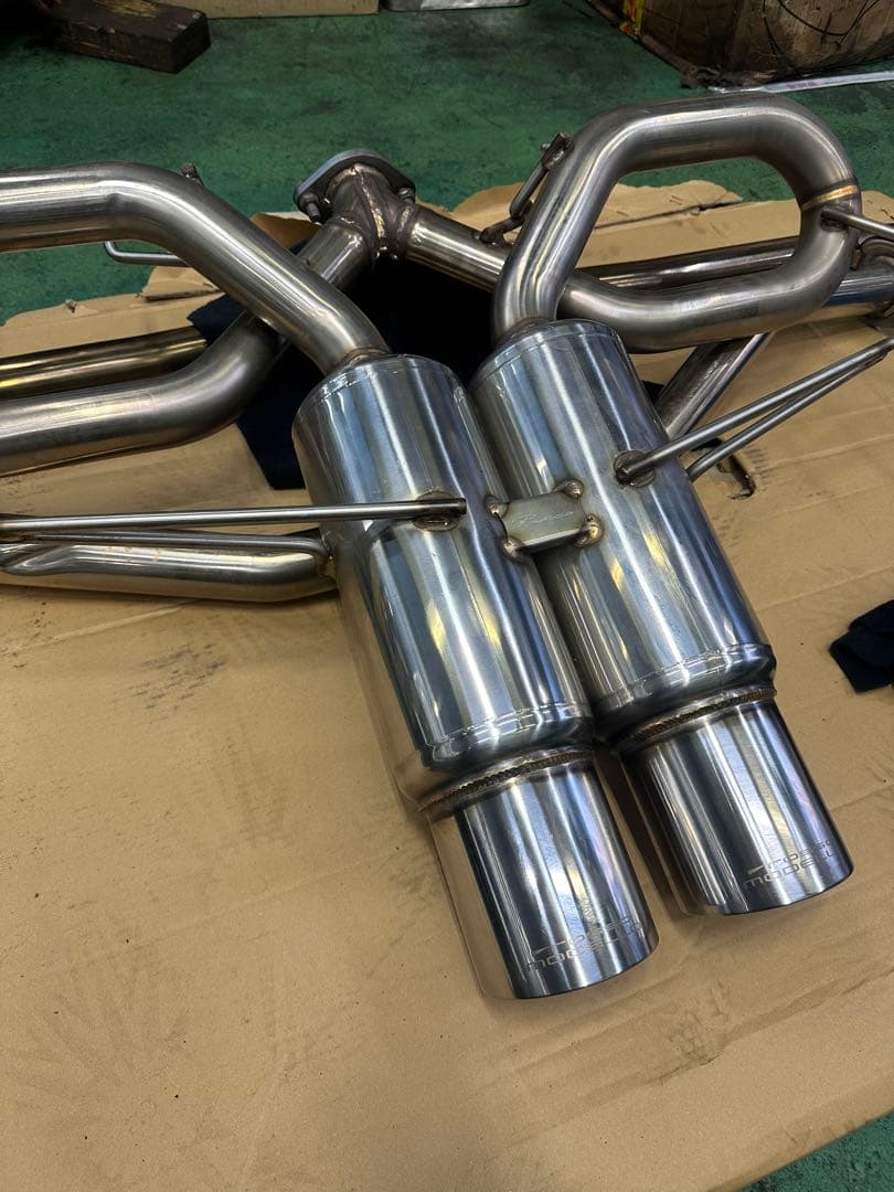 ロッソモデロ　FK7 シビック マフラー