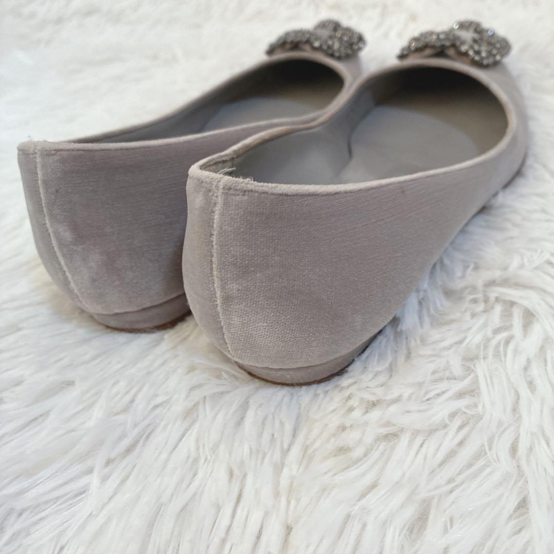 マノロブラニク　ハンギシ ビジュー　ベロア　35 パンプス　22cm グレー