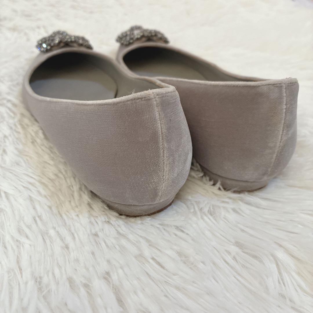 マノロブラニク　ハンギシ ビジュー　ベロア　35 パンプス　22cm グレー