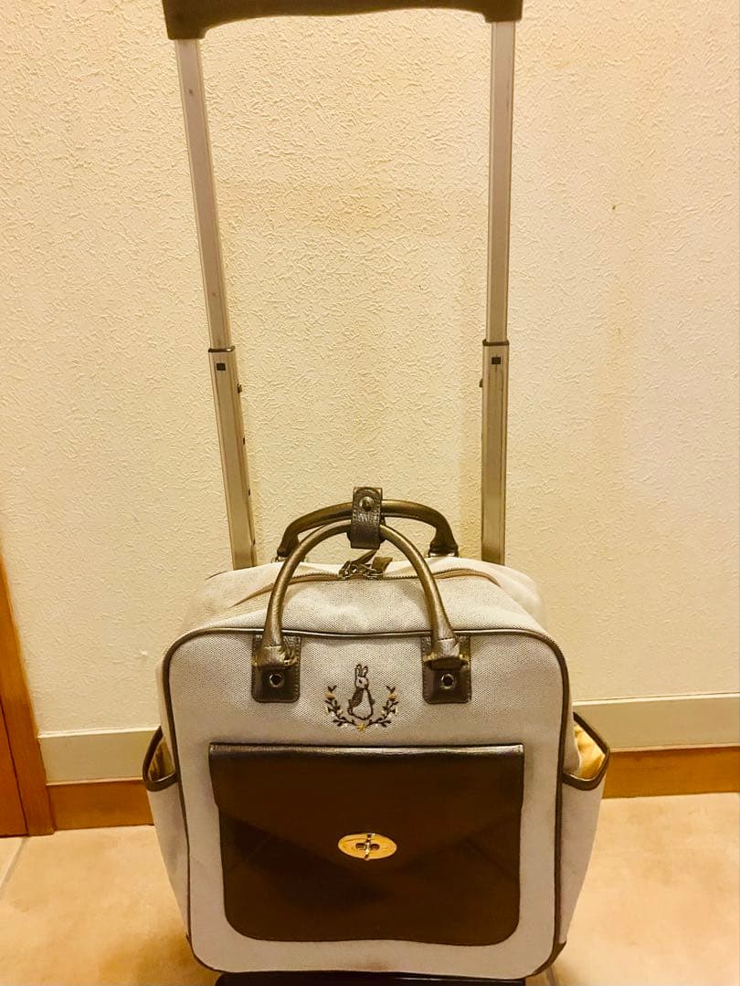 スワニーキャリーバッグ　ピーターラビット