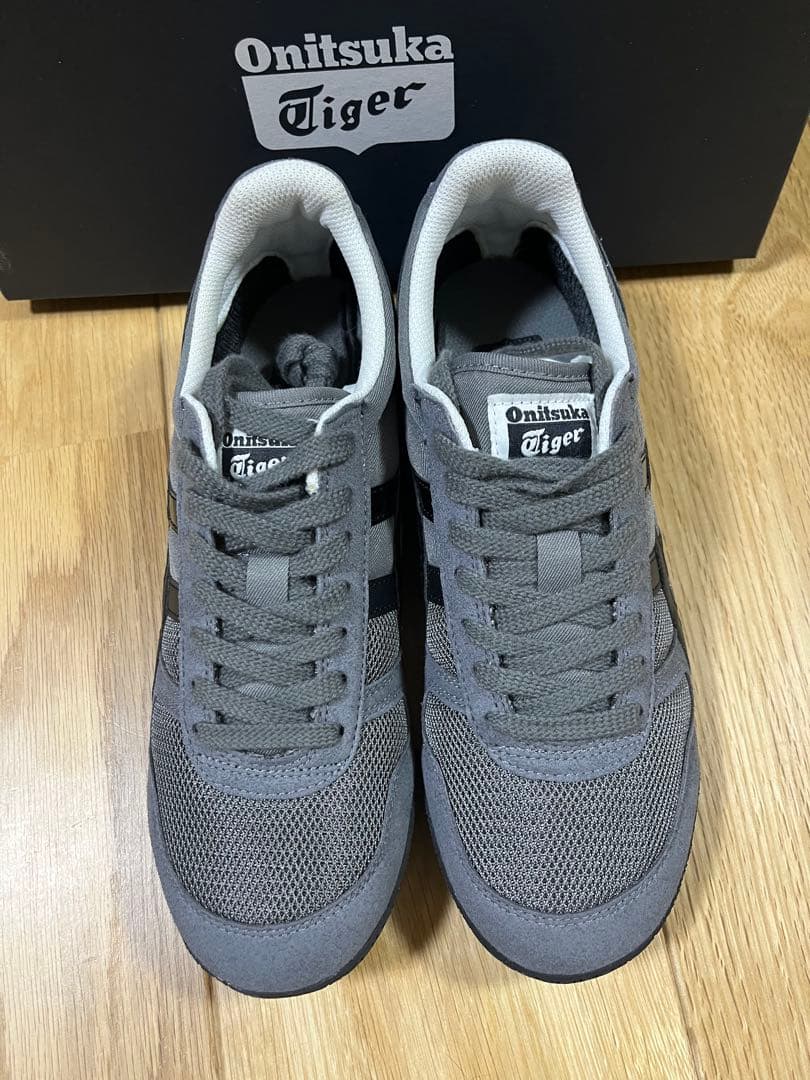 【Onitsuka Tiger】 オニツカタイガー　新品 Ultimate 25