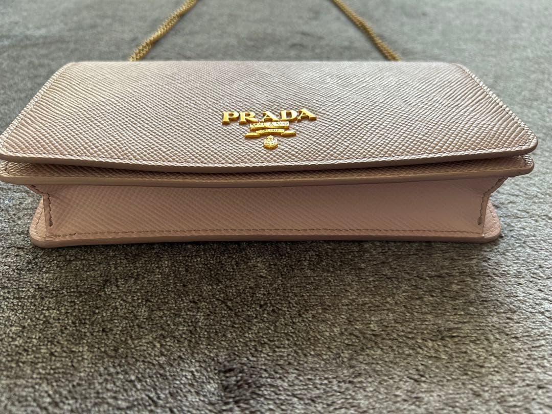 【新品・未使用】PRADA ピンク レザー ショルダーバッグ