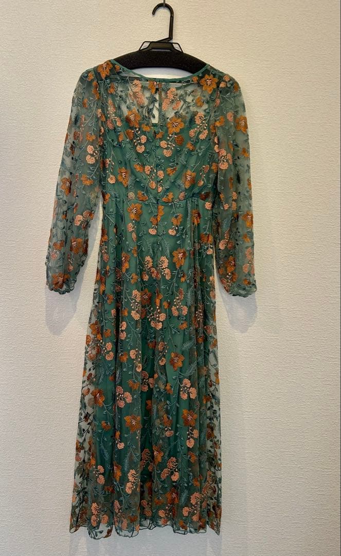 Kastaneオケージョンワンピース