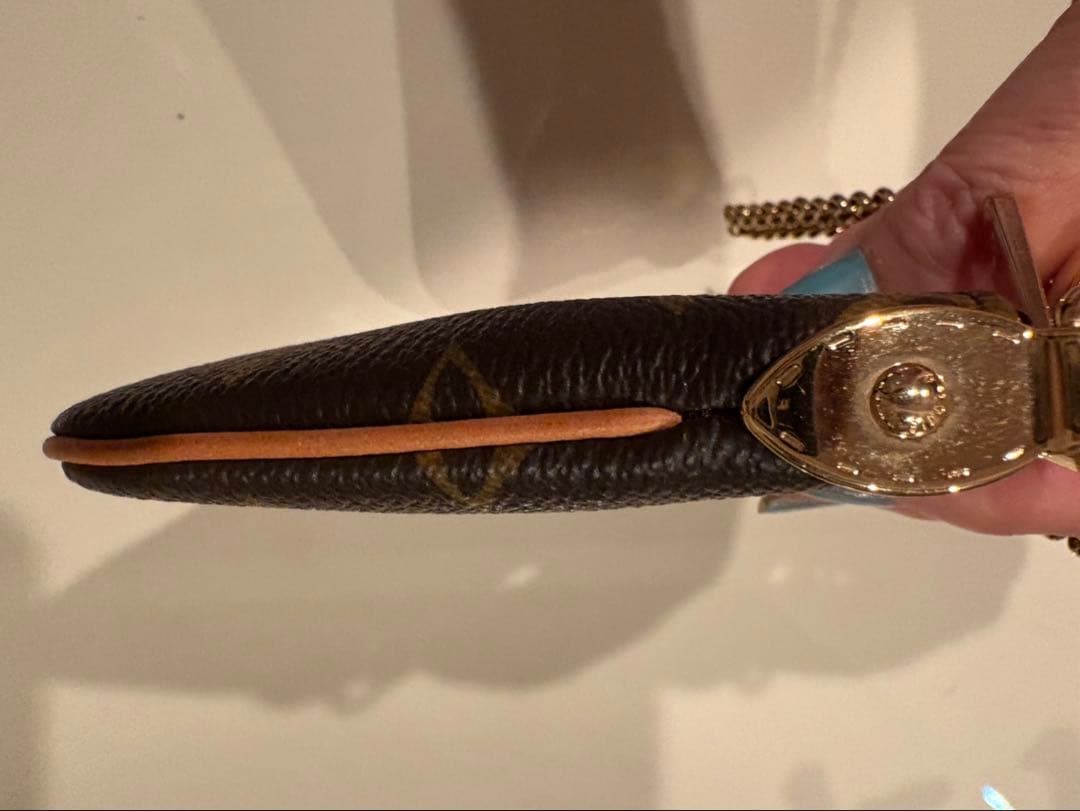 ルイヴィトン　モノグラム　ミニポーチ　チェーン付き　美品