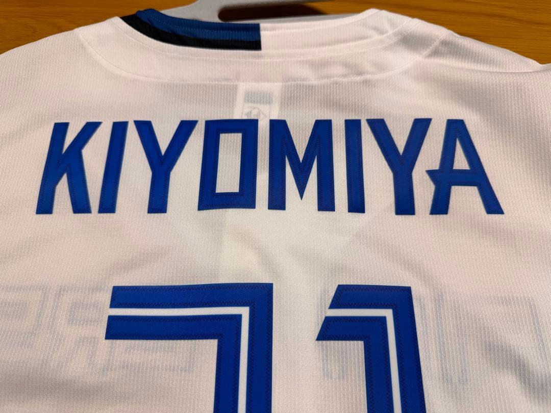 【最終値下げ】ファイターズ 清宮幸太郎ユニフォームSサイズ